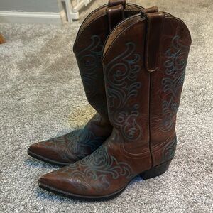 Cowboy/western boots